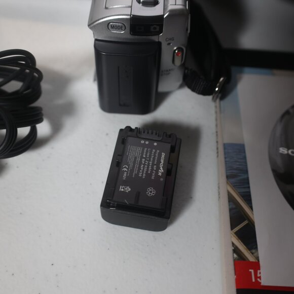 Sony Handycam DCR-SR68 Camcorder 60x Zoom *AS-IS/For Parts Only* - Picture 7 of 8